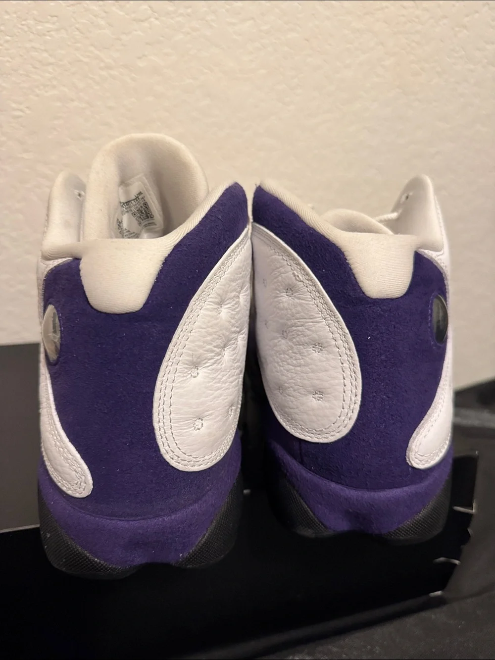 Jordan 13 retro White and Black Basketball Sneakers - Size US 12 lakers